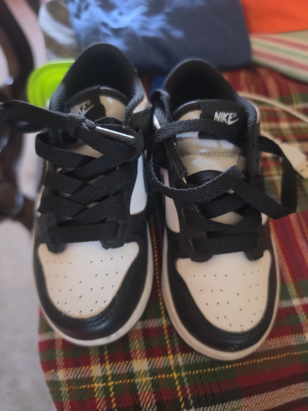 Nike Panda  Low-Top Sneakers